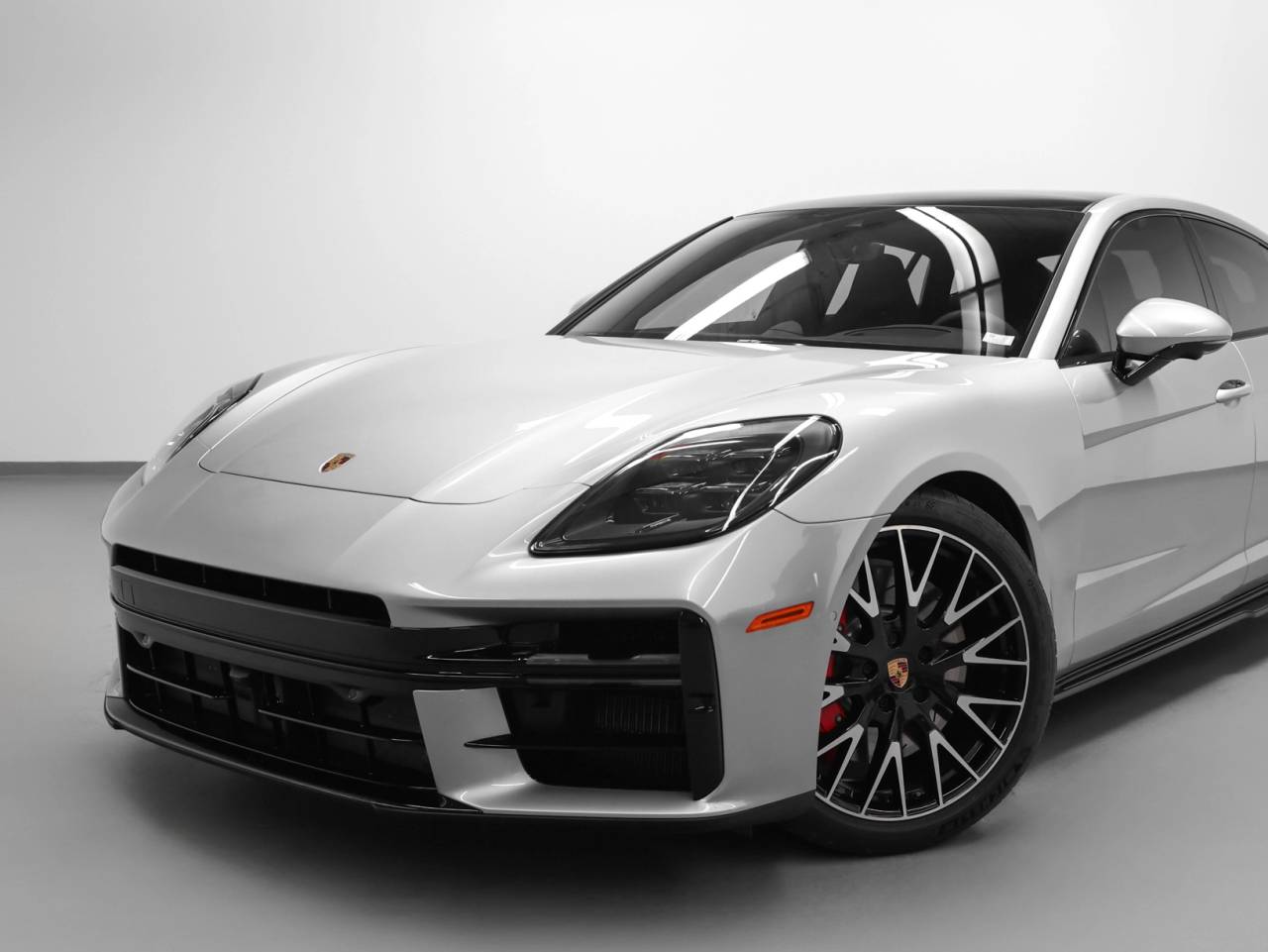 2025 Porsche Panamera GTS
