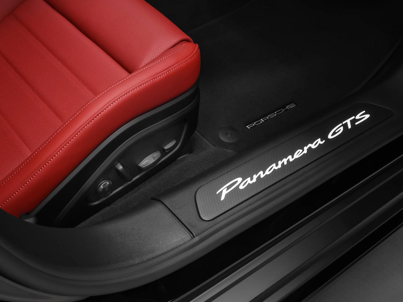 2026 Porsche Panamera Panamera GTS