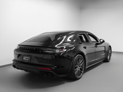 2023 Porsche Panamera 4 Platinum Edition
