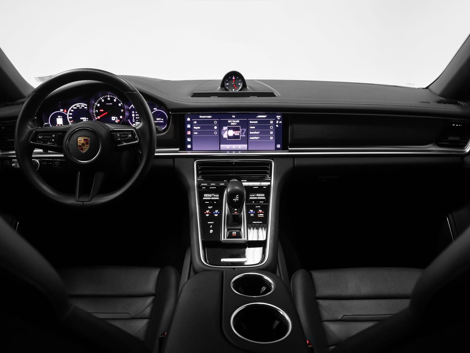 2023 Porsche Panamera 4 Platinum Edition