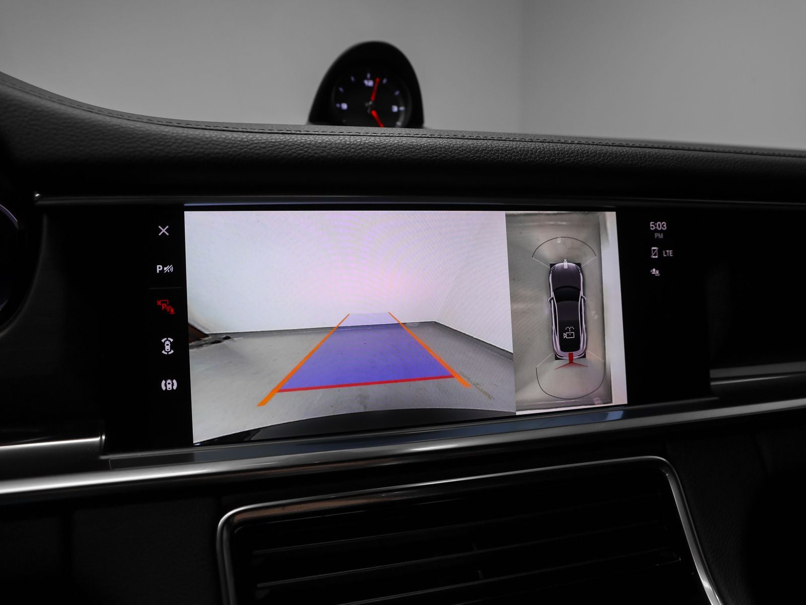 2023 Porsche Panamera 4 Platinum Edition