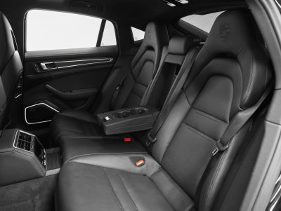 2023 Porsche Panamera 4 Platinum Edition