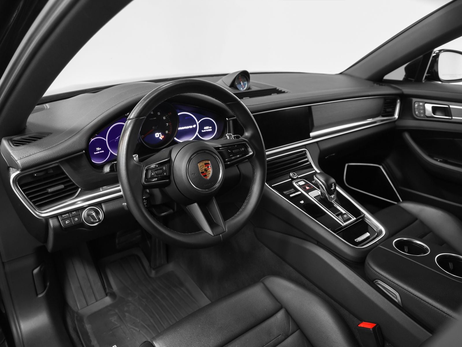 2023 Porsche Panamera 4 Platinum Edition