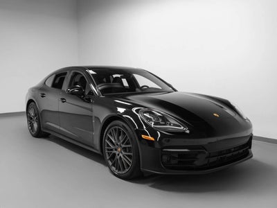 2023 Porsche Panamera 4 Platinum Edition