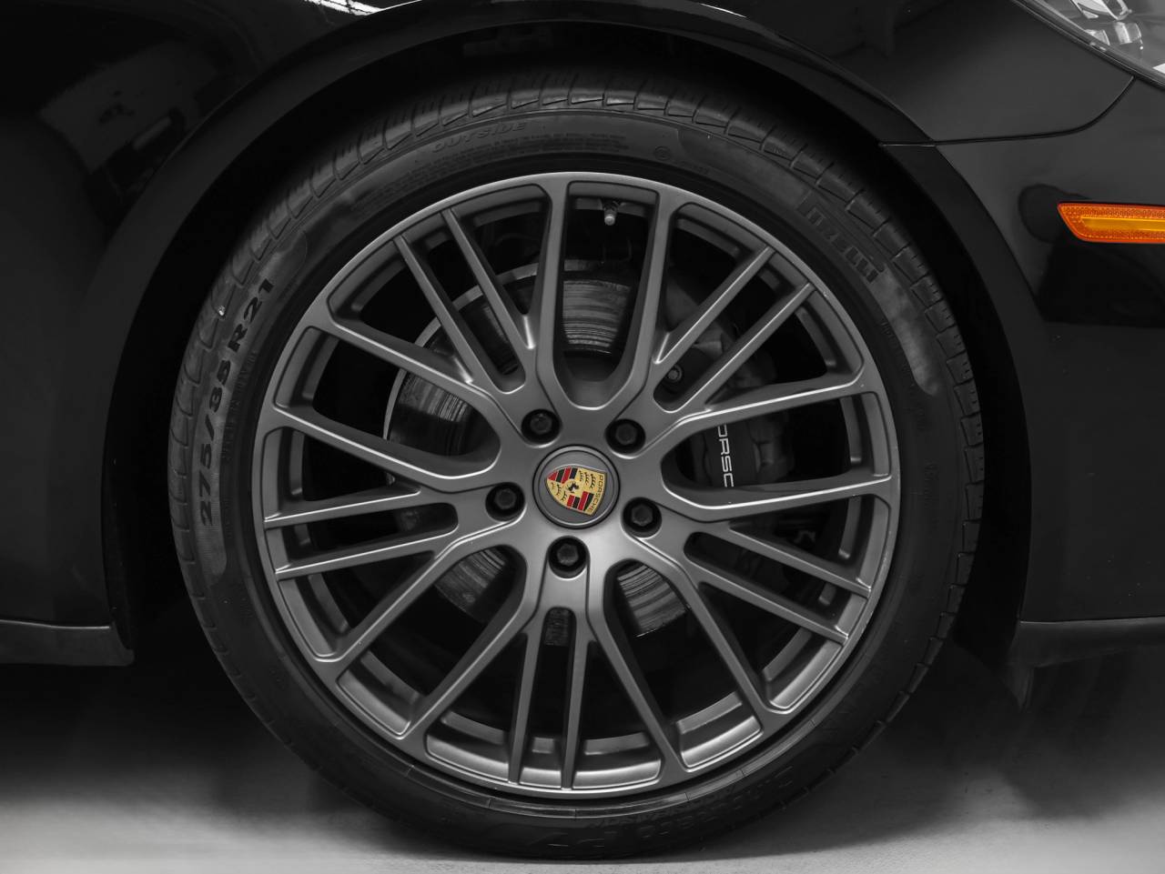 2023 Porsche Panamera 4 Platinum Edition
