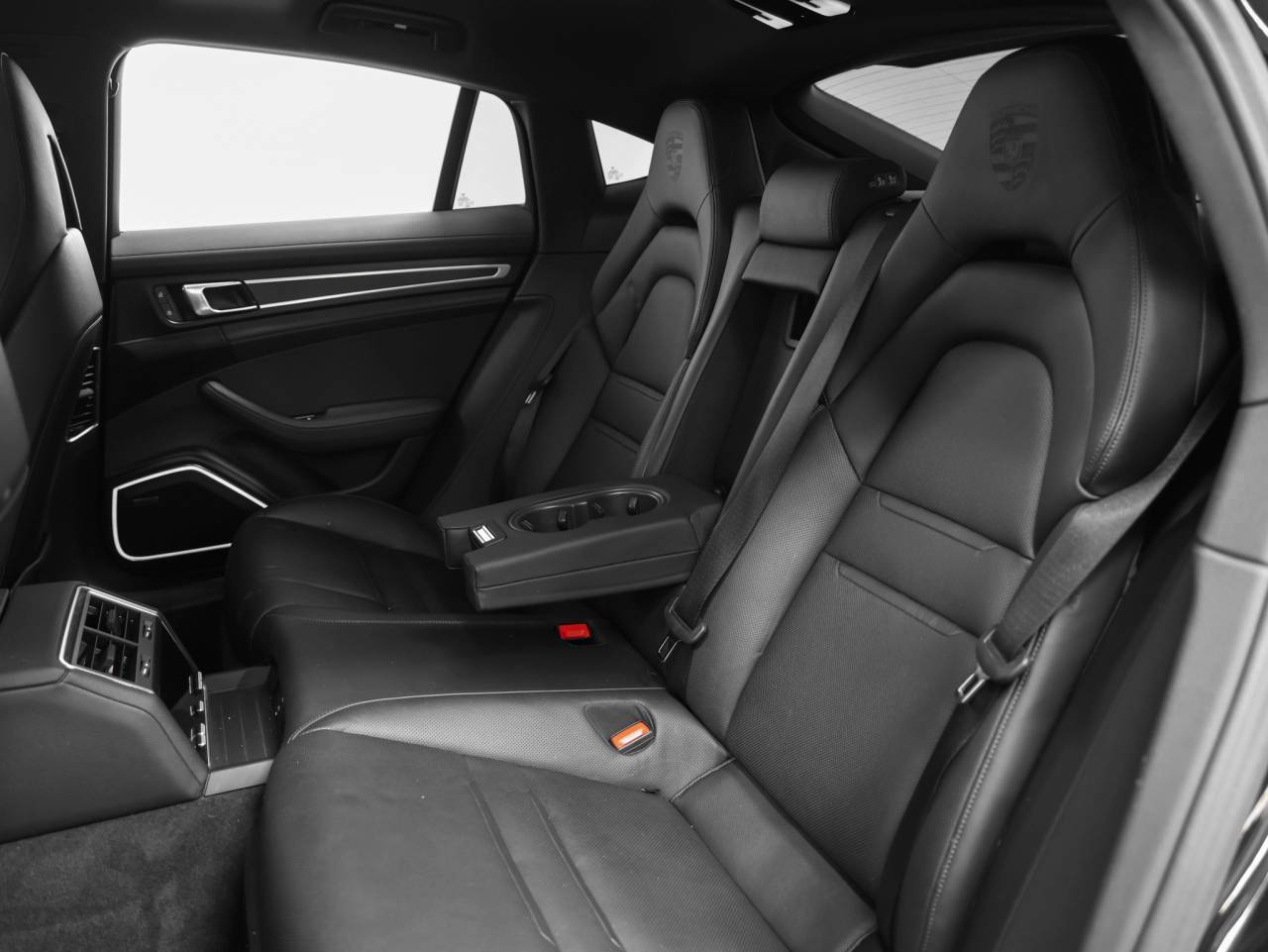 2023 Porsche Panamera 4 Platinum Edition