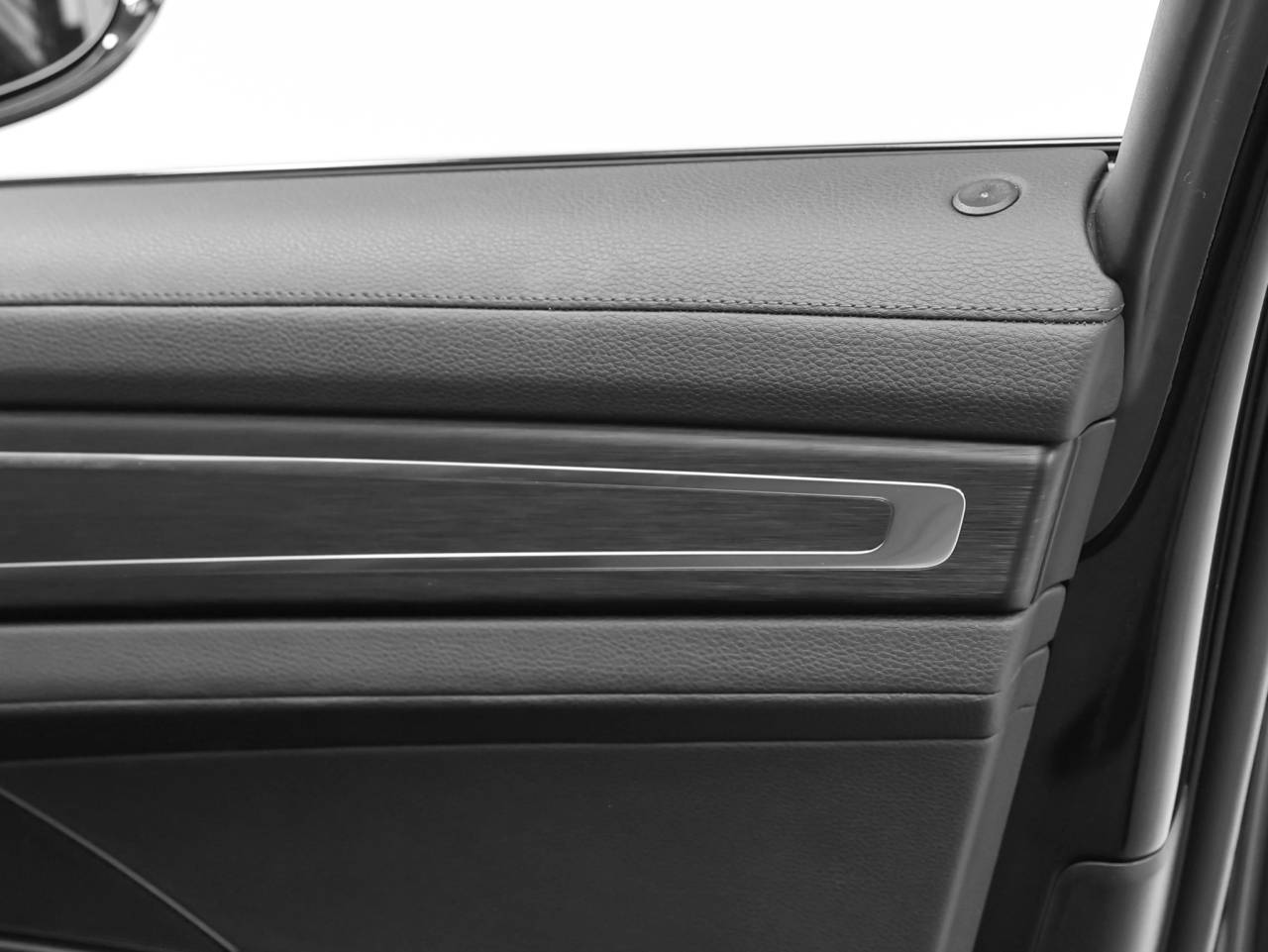 2023 Porsche Panamera 4 Platinum Edition