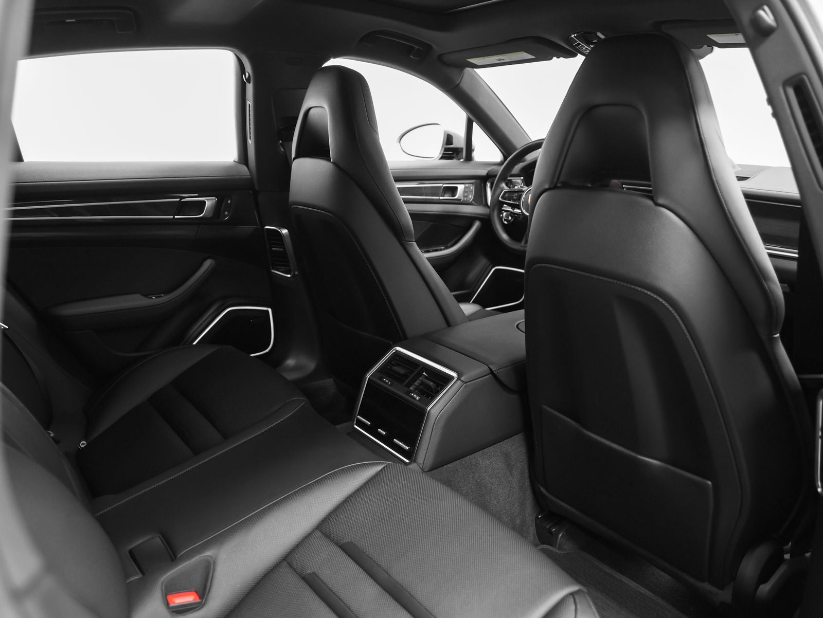 2023 Porsche Panamera 4 Platinum Edition