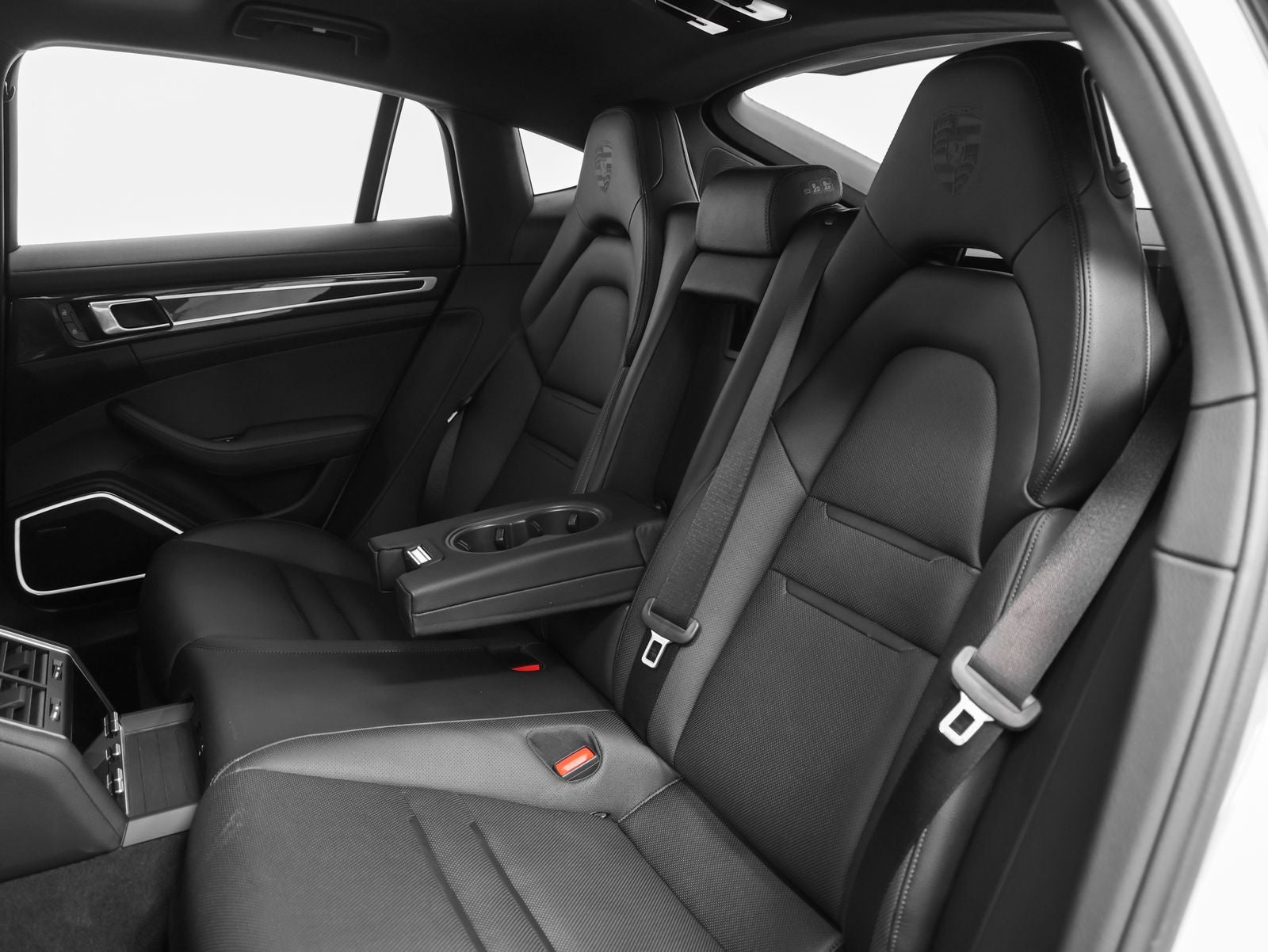 2023 Porsche Panamera 4 Platinum Edition