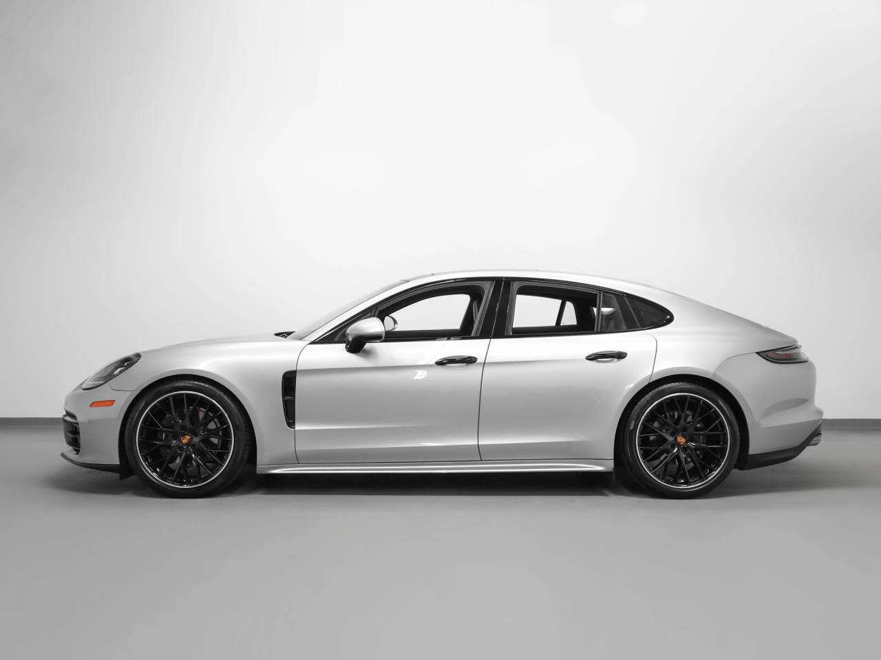 2023 Porsche Panamera Panamera 4 Platinum Edition (MY23)