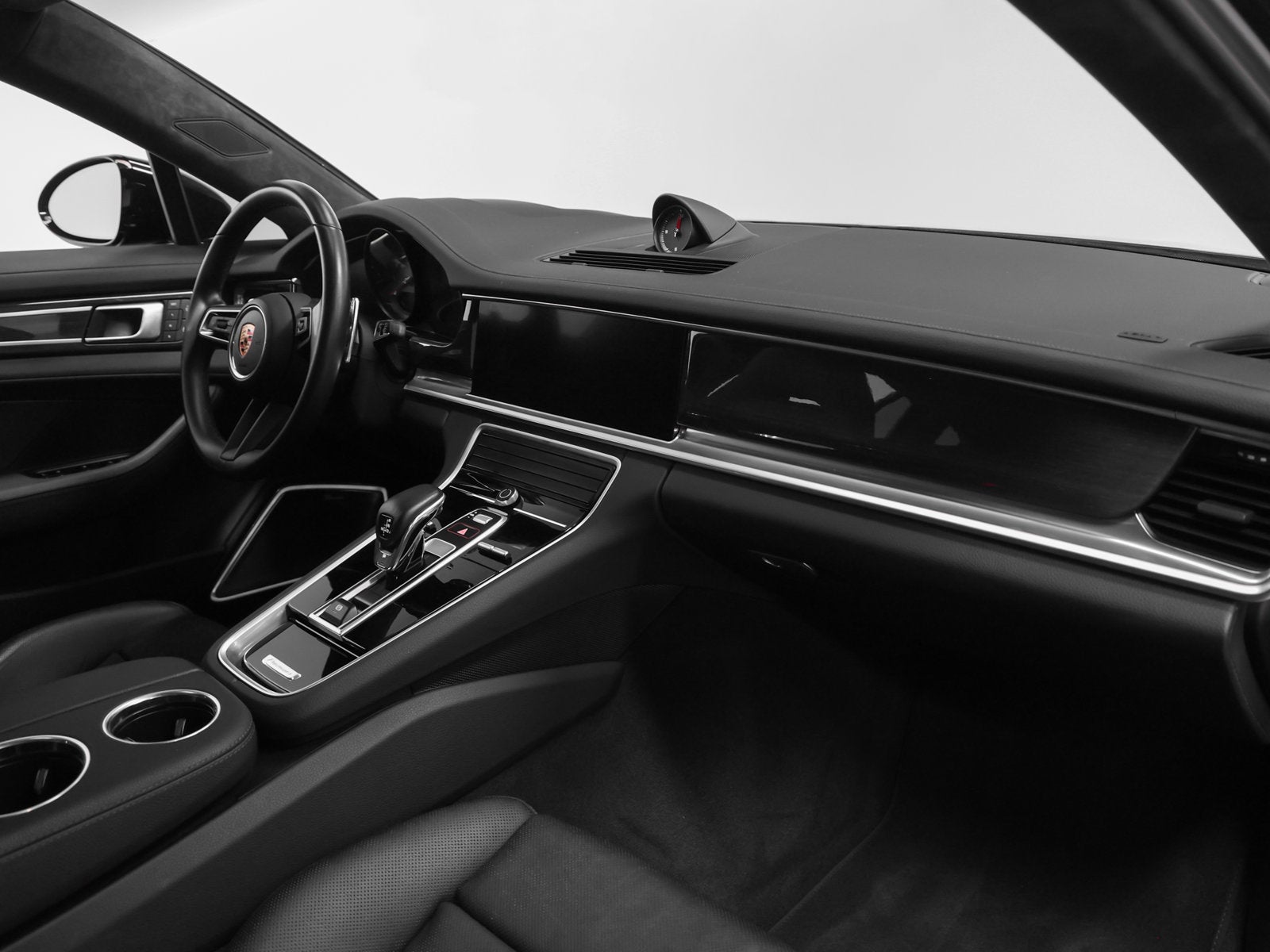 2023 Porsche Panamera 4 Platinum Edition
