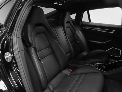 2023 Porsche Panamera 4 Platinum Edition