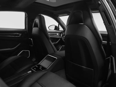 2023 Porsche Panamera 4 Platinum Edition