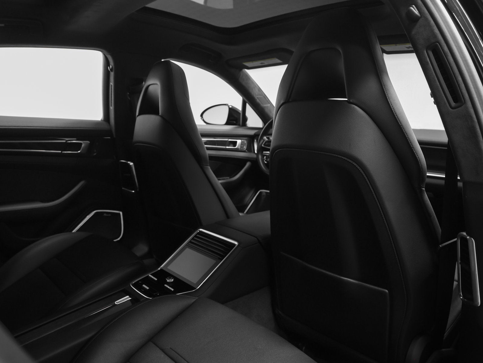 2023 Porsche Panamera 4 Platinum Edition