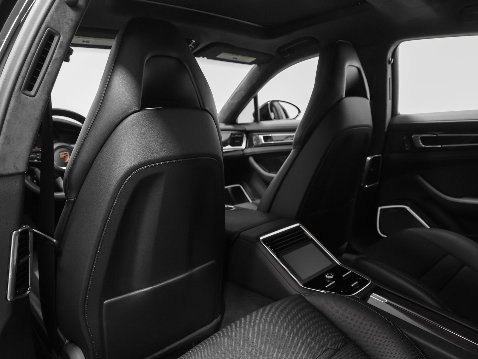 2023 Porsche Panamera 4 Platinum Edition