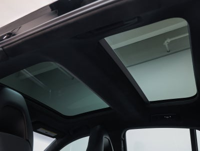 2023 Porsche Panamera 4 Platinum Edition