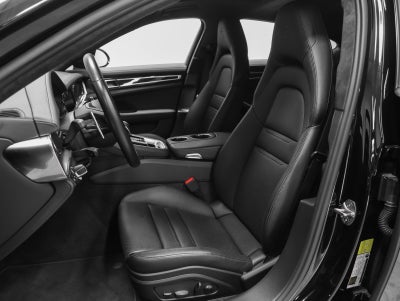 2023 Porsche Panamera 4 Platinum Edition
