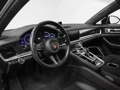 2023 Porsche Panamera 4 Platinum Edition