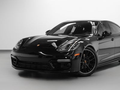 2023 Porsche Panamera 4 Platinum Edition