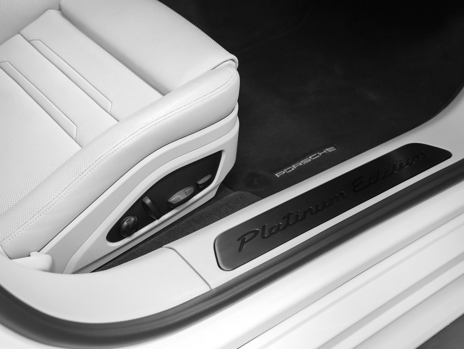 2023 Porsche Panamera Panamera Platinum Edition