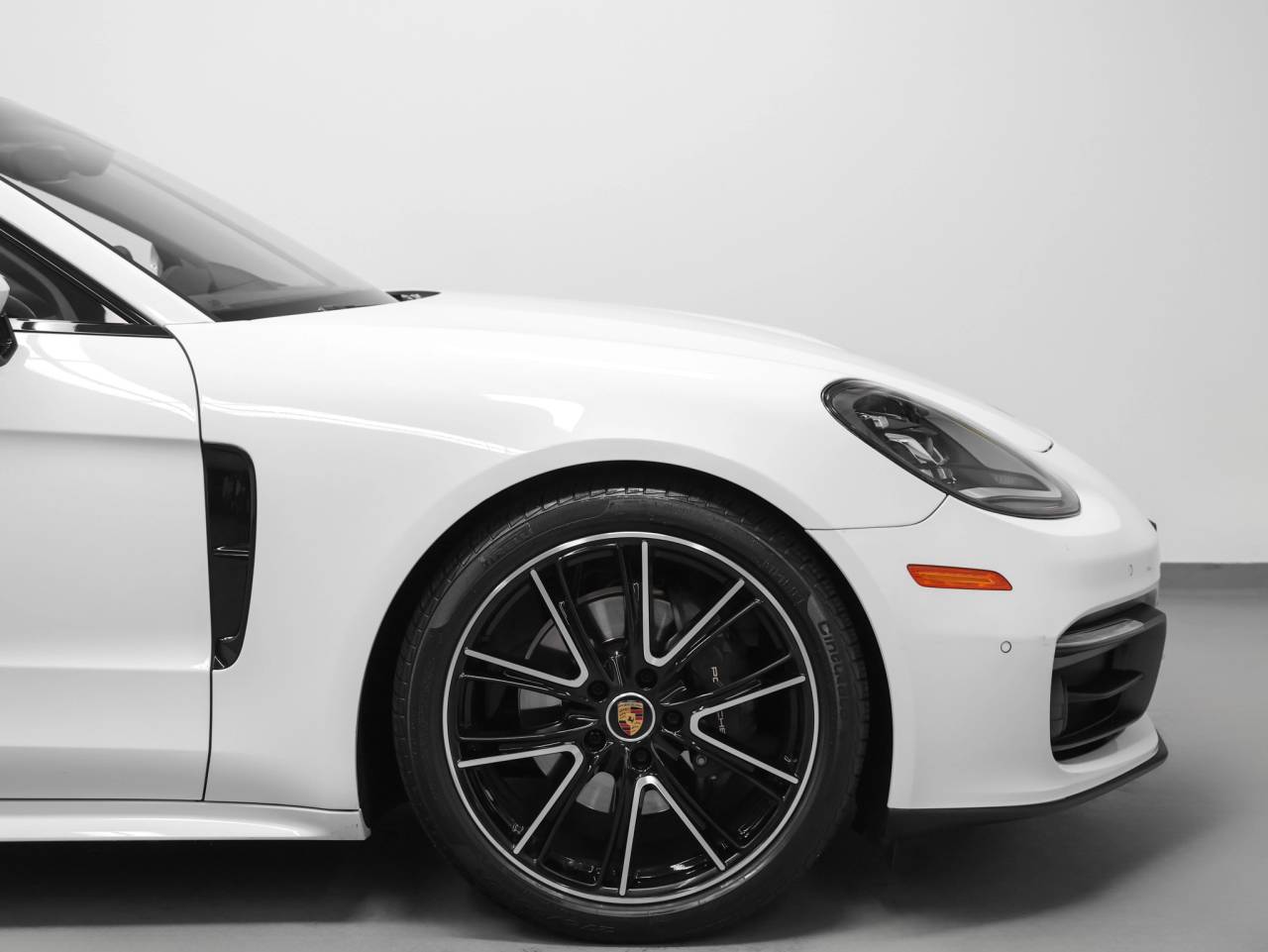 2023 Porsche Panamera Panamera Platinum Edition