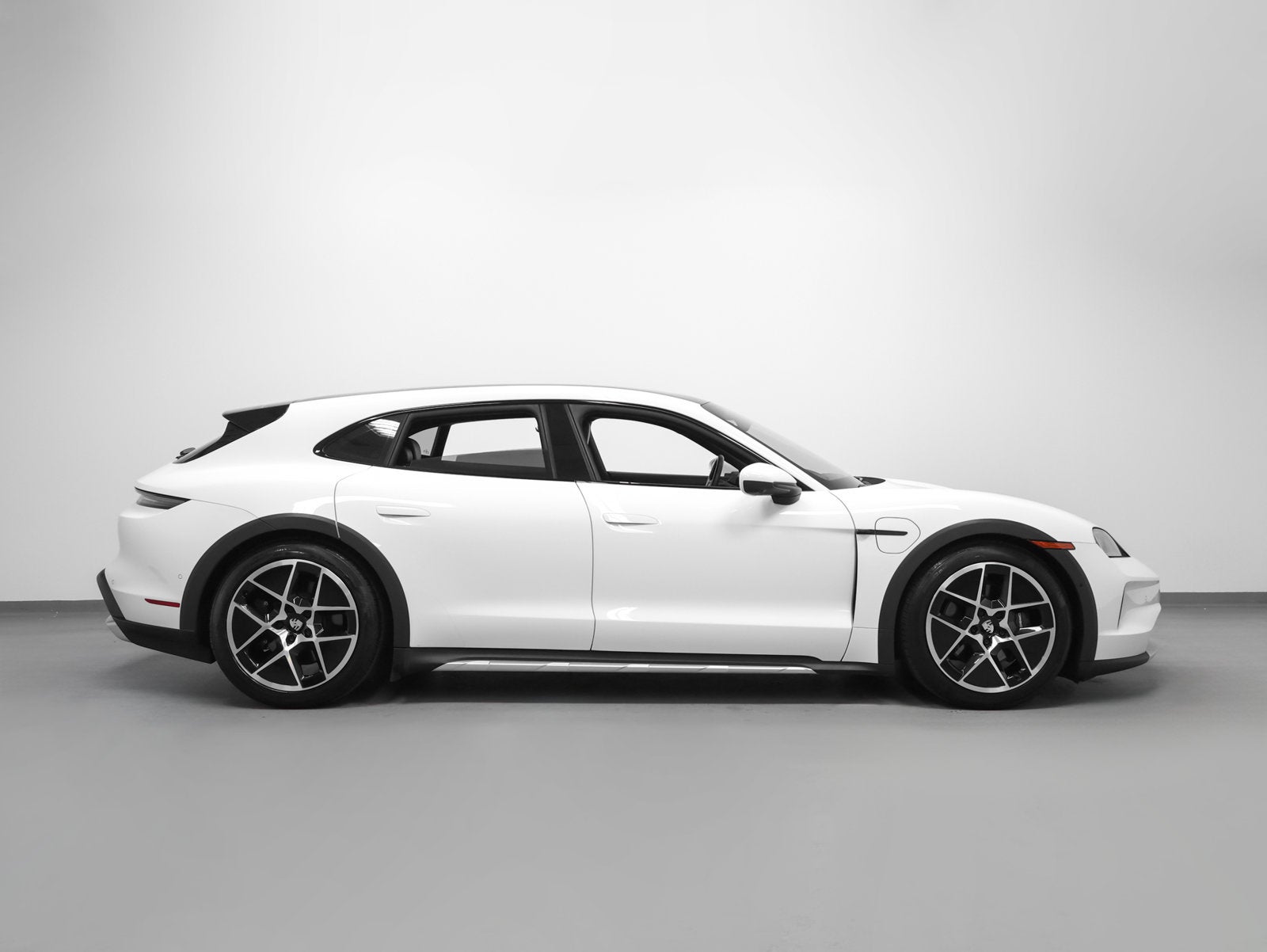 2025 Porsche Taycan Taycan 4 Cross Turismo