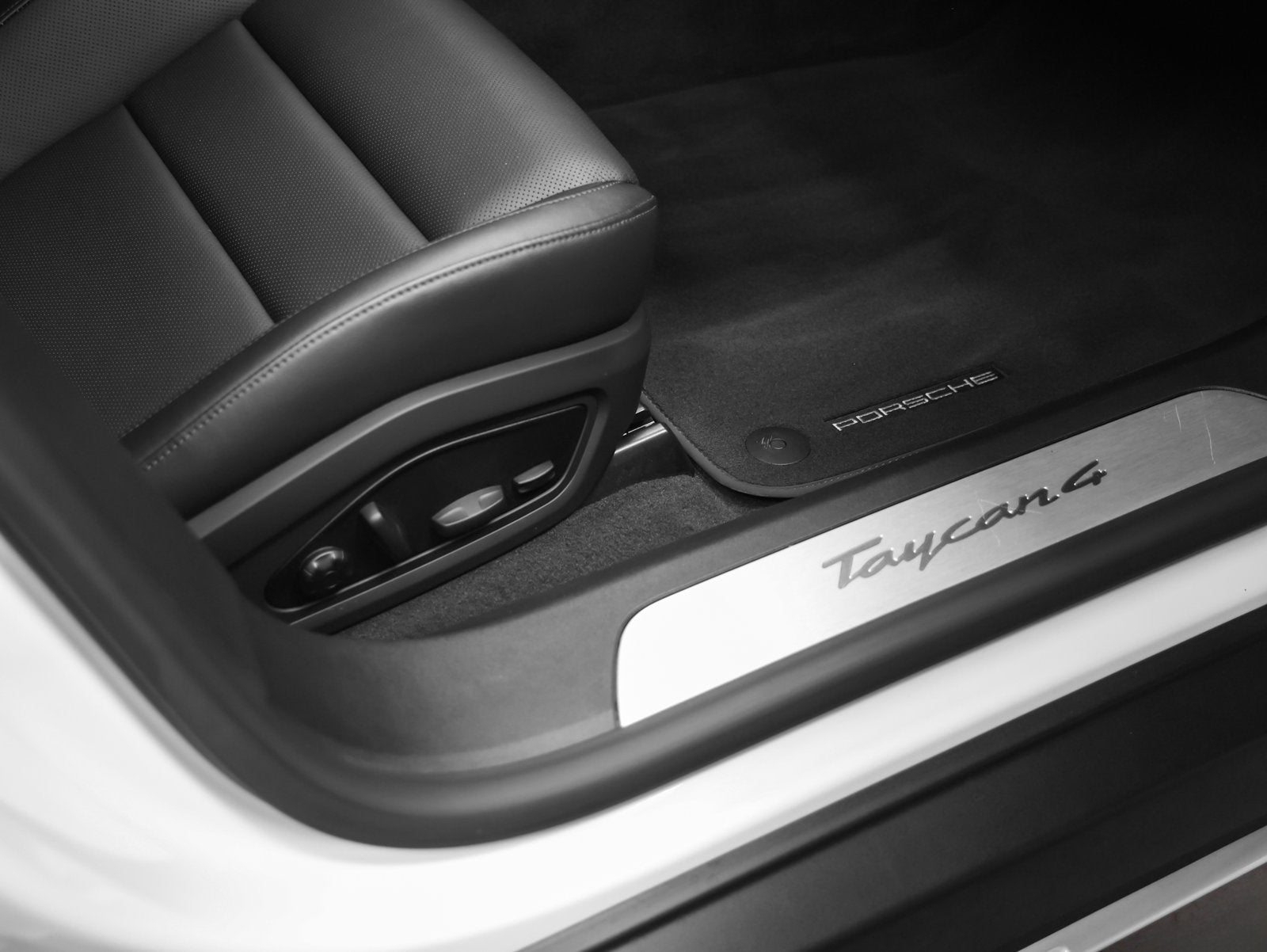 2025 Porsche Taycan Taycan 4 Cross Turismo