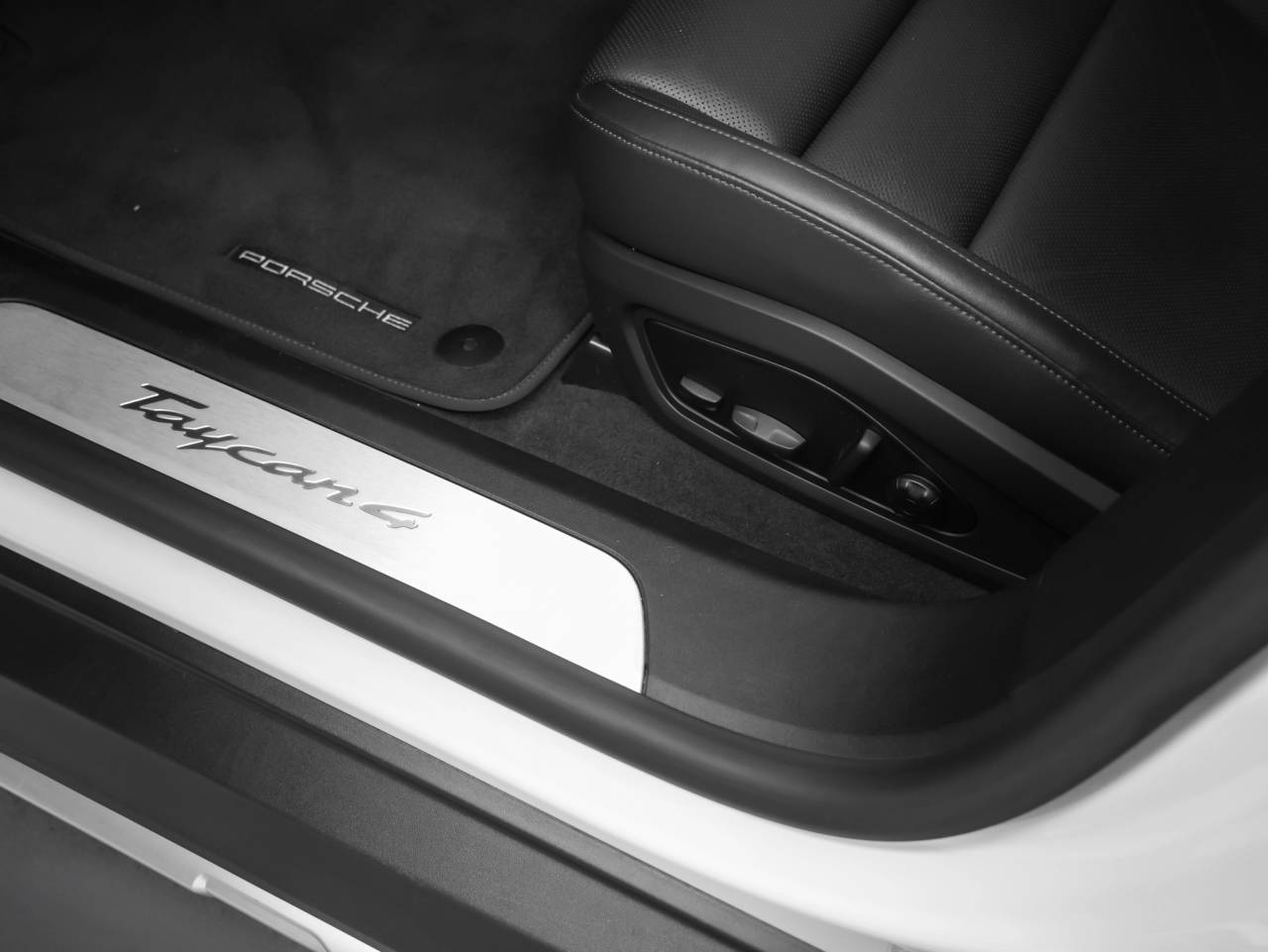 2025 Porsche Taycan Taycan 4 Cross Turismo