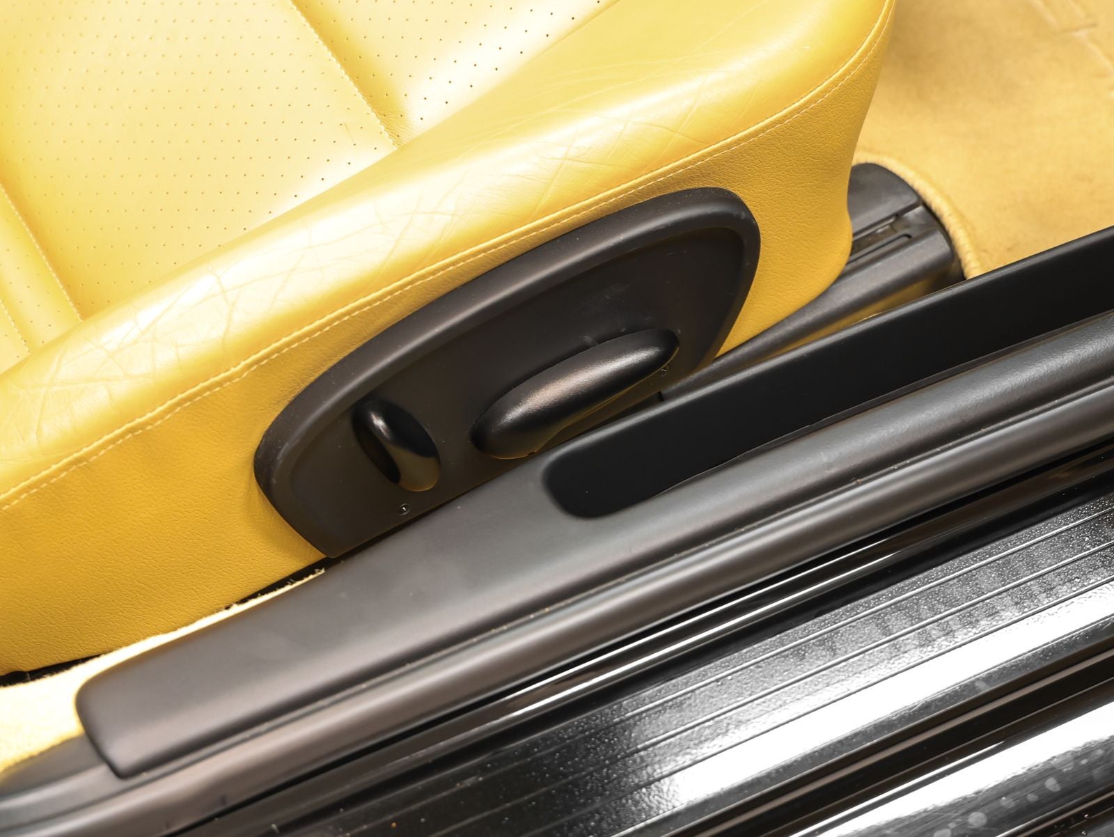 2001 Porsche Boxster Base