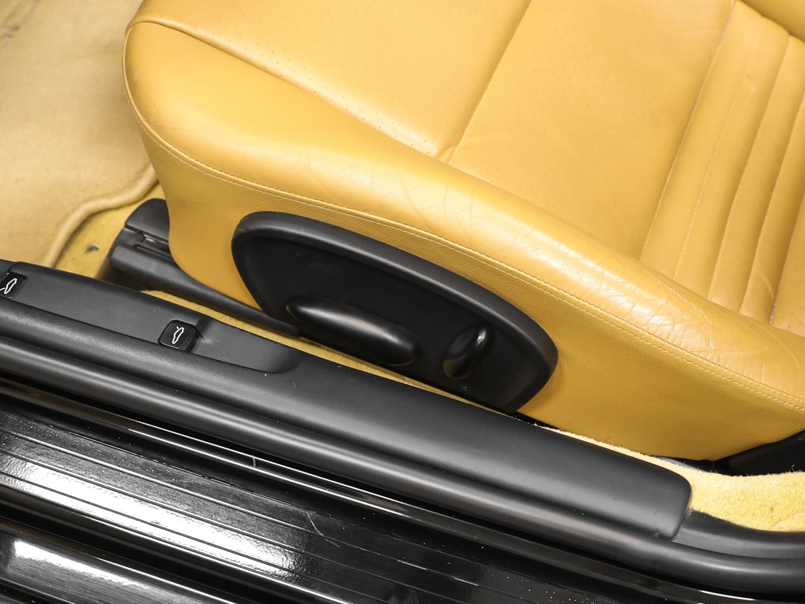 2001 Porsche Boxster Base