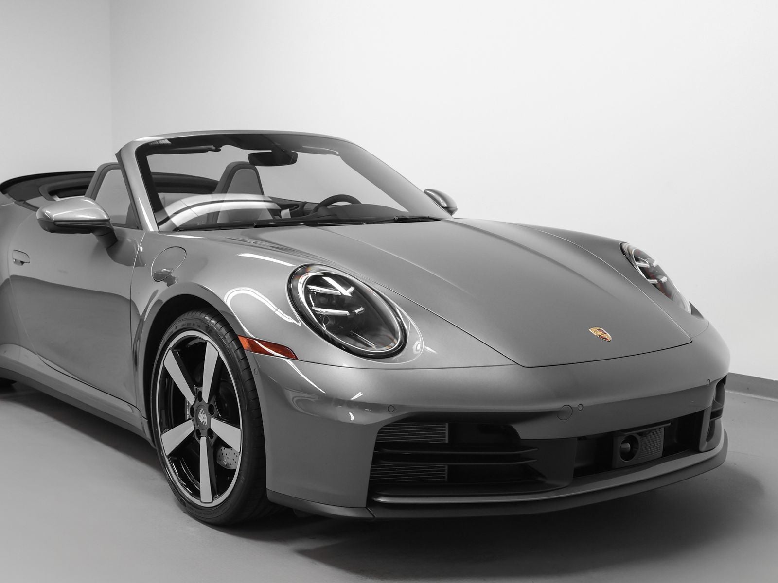 2025 Porsche 911 Carrera Cabriolet