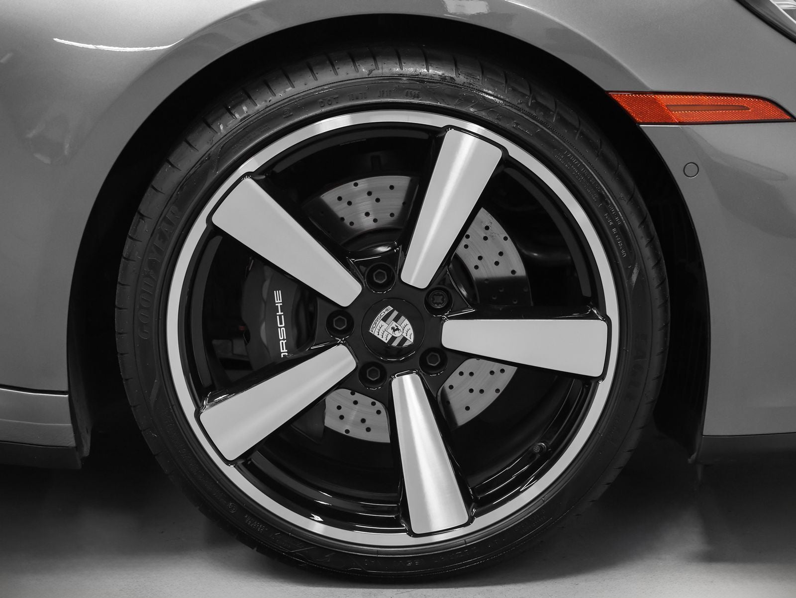 2025 Porsche 911 Carrera Cabriolet