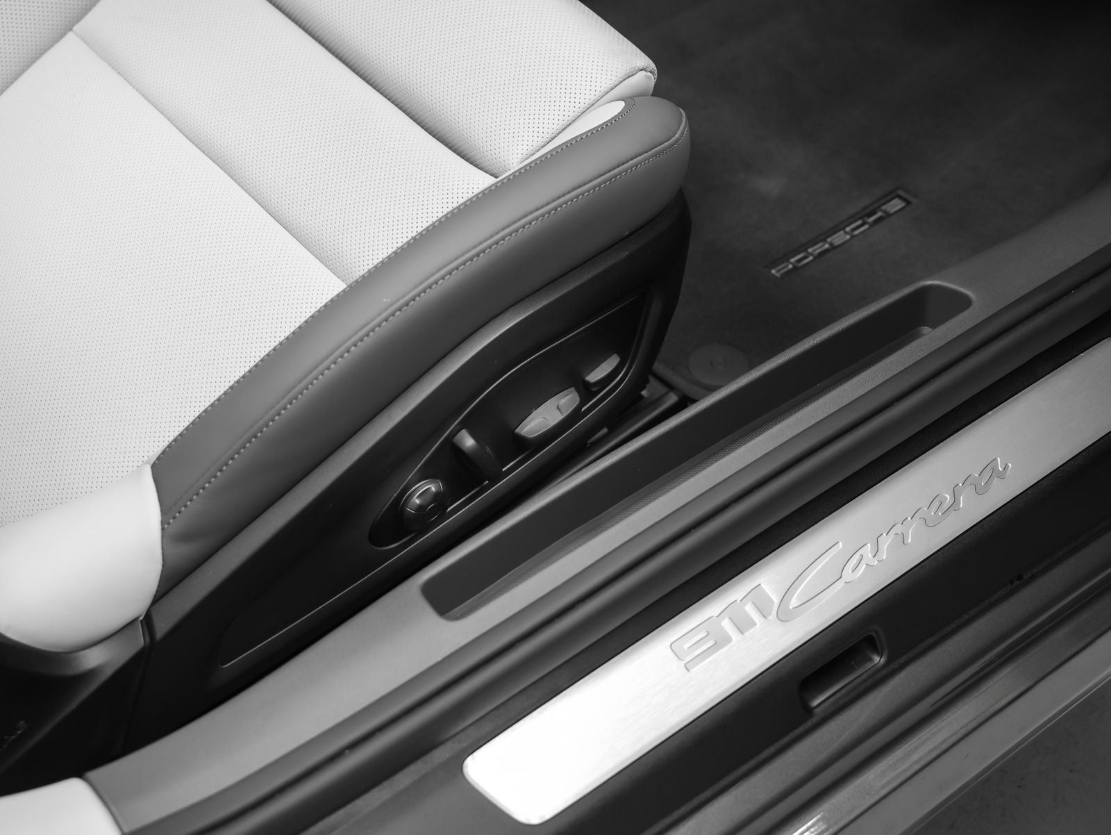 2025 Porsche 911 Carrera Cabriolet