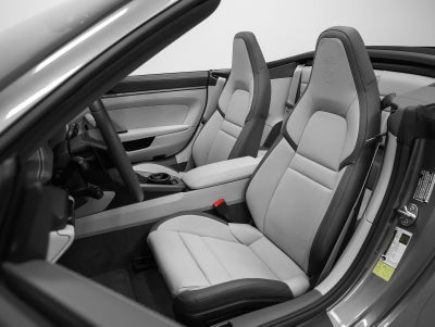 2025 Porsche 911 Carrera Cabriolet