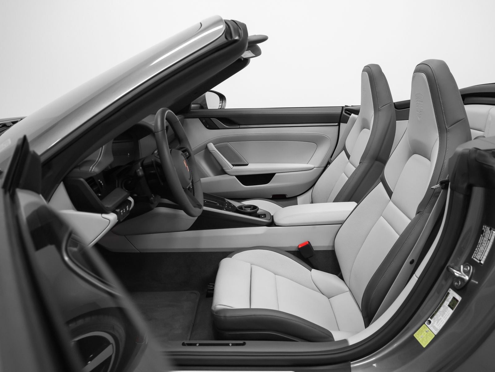 2025 Porsche 911 Carrera Cabriolet