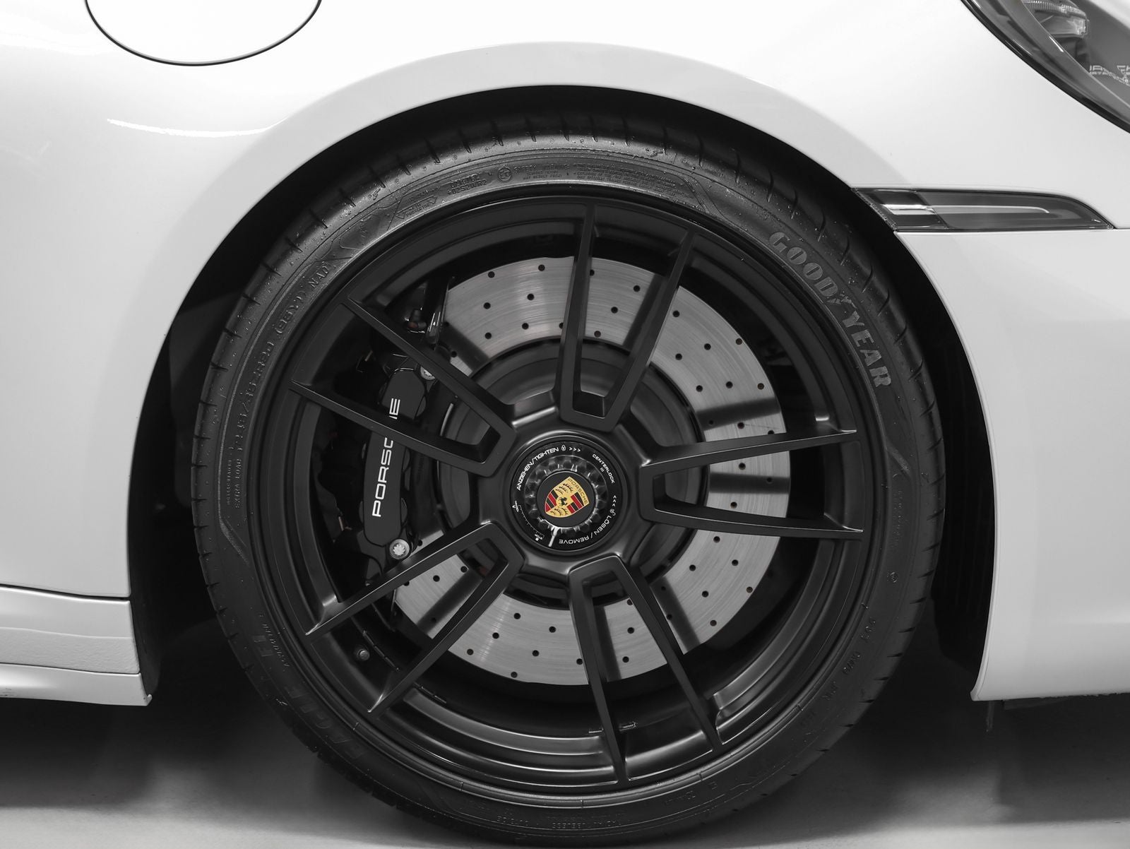 2023 Porsche 911 Carrera GTS