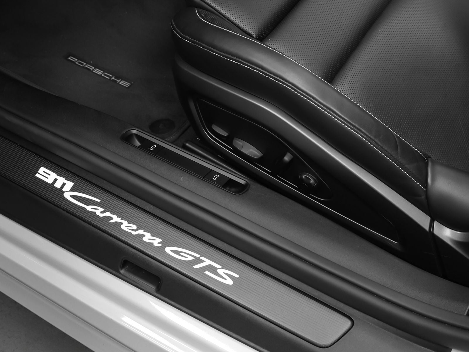 2023 Porsche 911 Carrera GTS