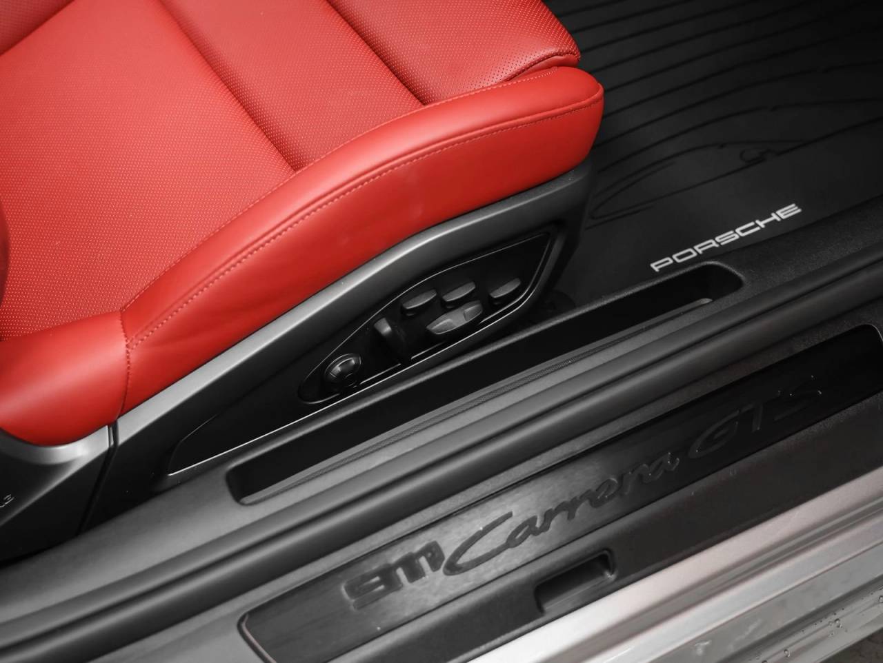 2024 Porsche 911 Carrera GTS Cabriolet