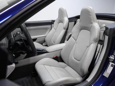 2022 Porsche 911 911 Carrera GTS Cabriolet (MY22)