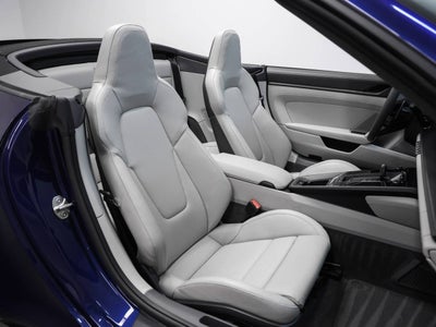 2022 Porsche 911 911 Carrera GTS Cabriolet (MY22)