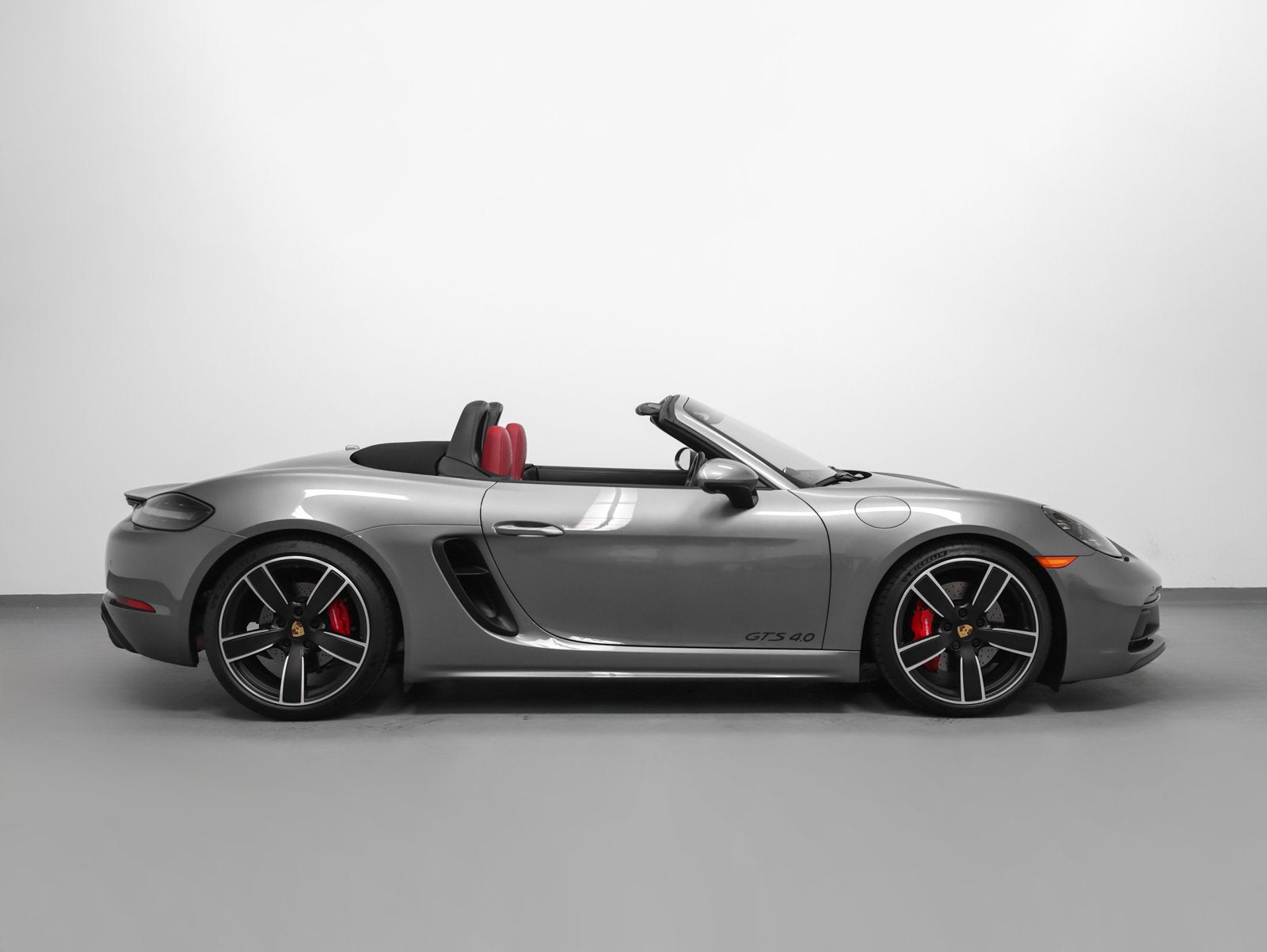 2025 Porsche 718 Boxster GTS