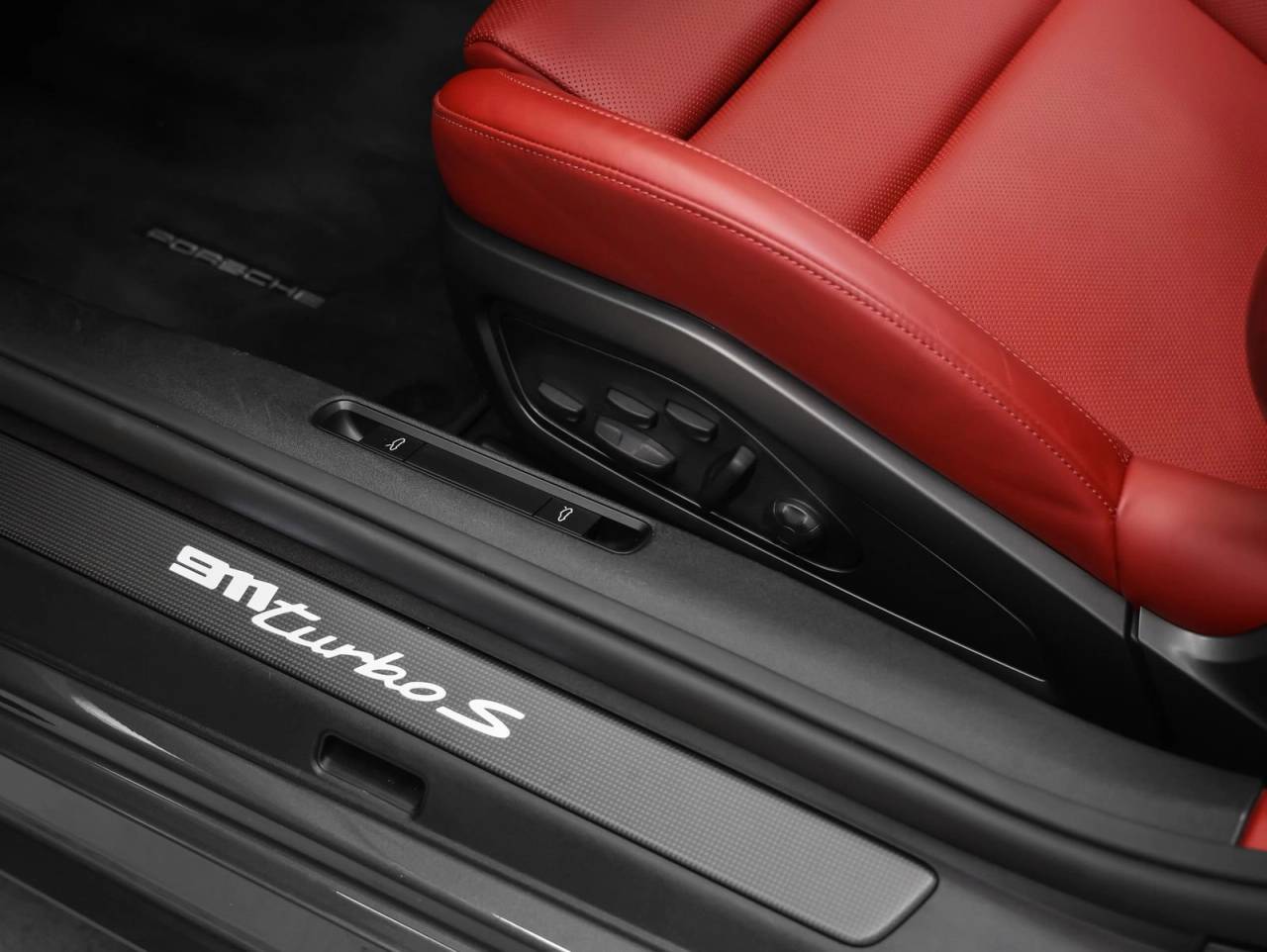 2023 Porsche 911 911 Turbo S Cabriolet (MY23)