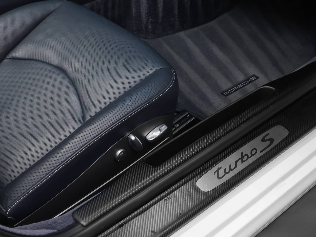 2011 Porsche 911 911 Turbo S Cabriolet