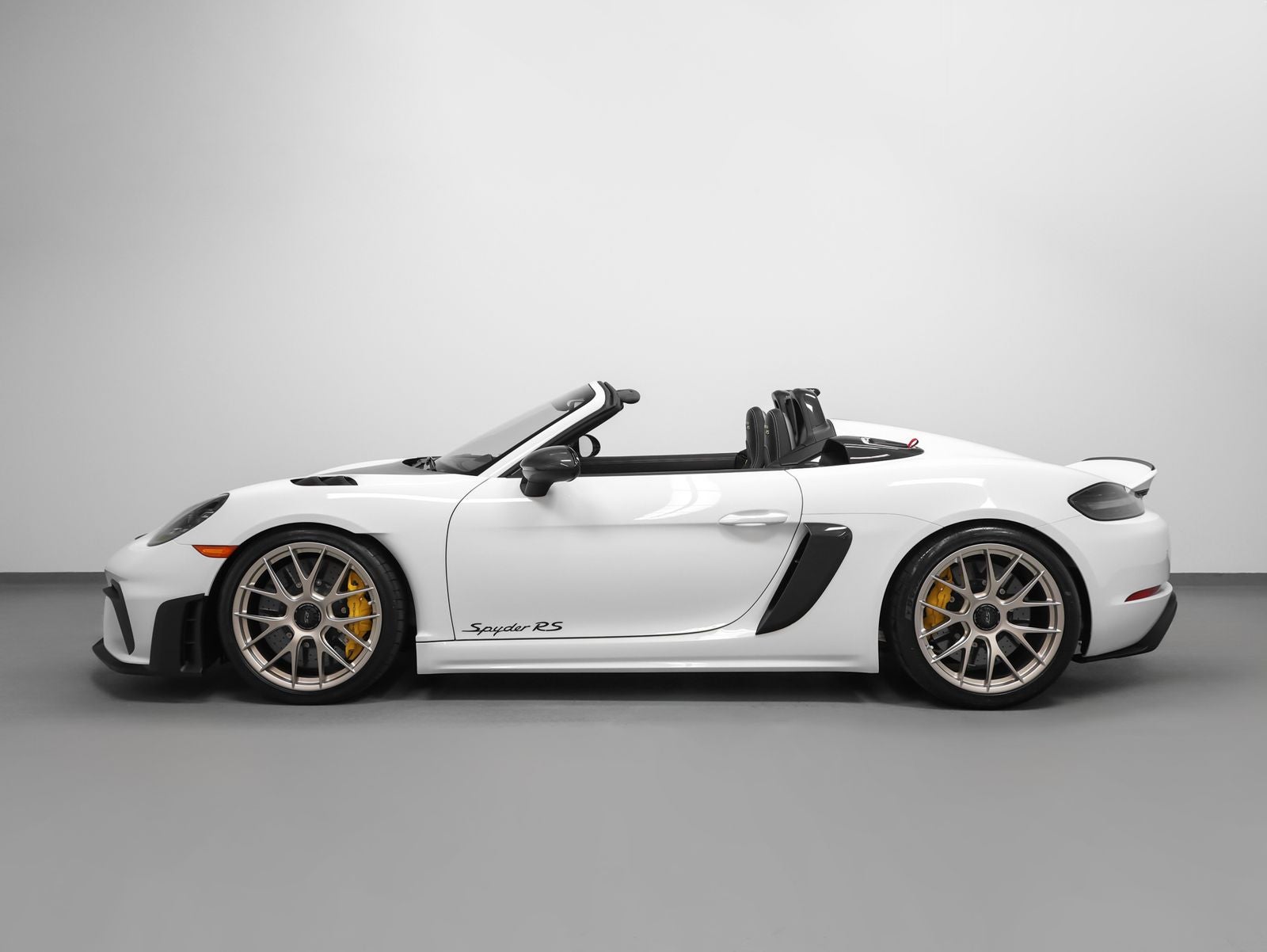 2025 Porsche 718 Spyder RS