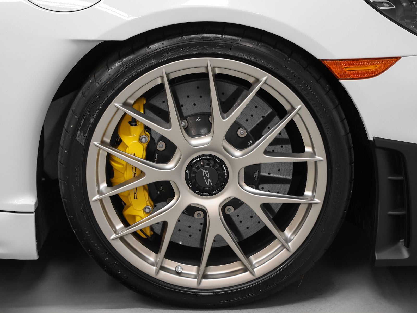 2025 Porsche 718 Spyder RS