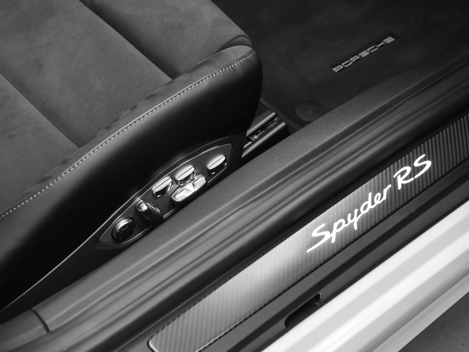 2025 Porsche 718 718 Spyder RS