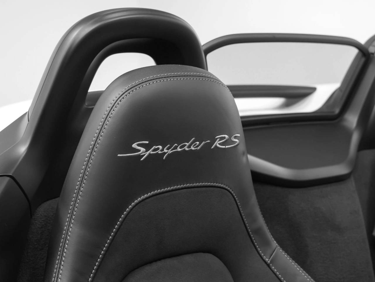 2025 Porsche 718 718 Spyder RS