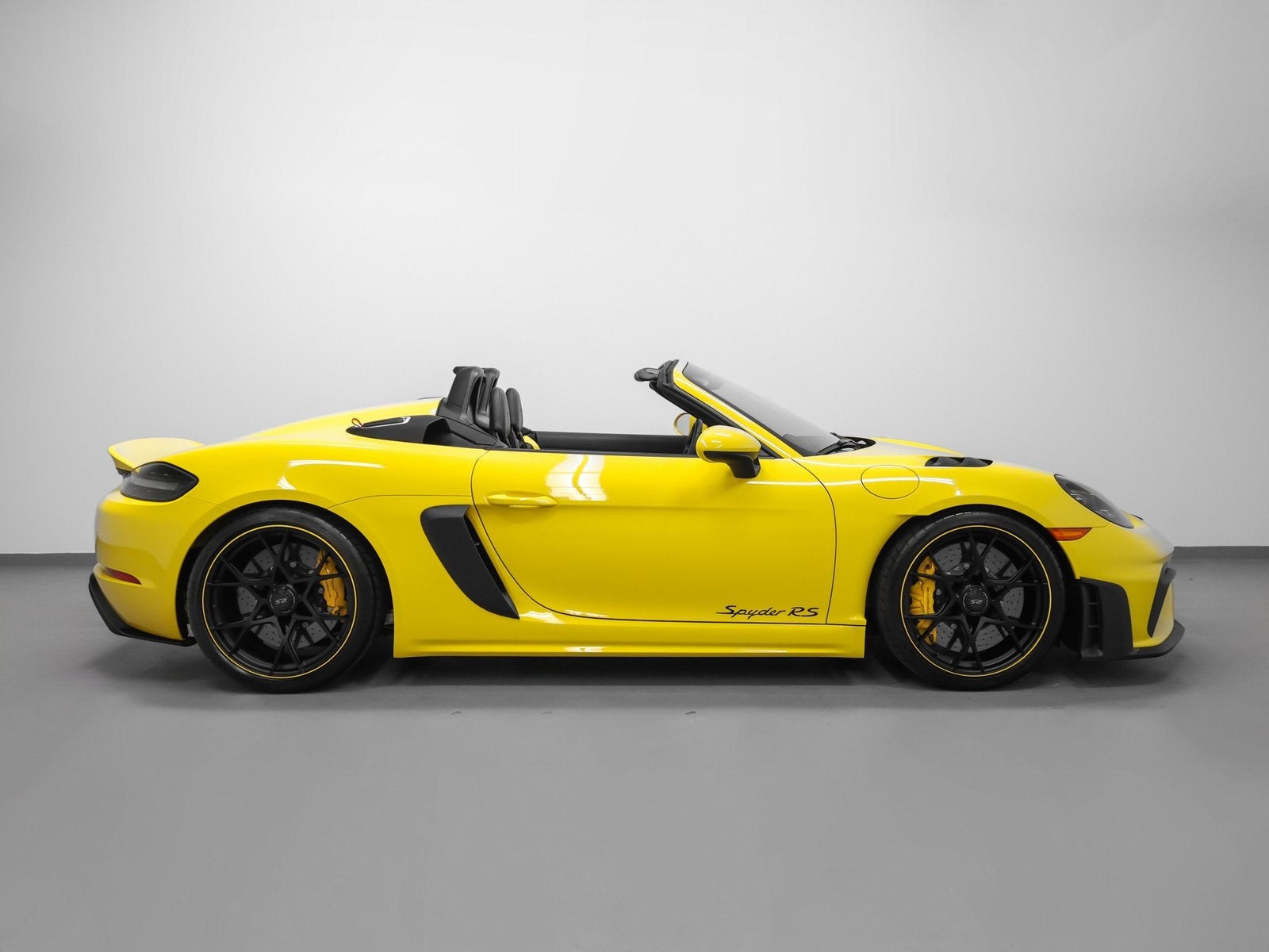 2025 Porsche 718 718 Spyder RS