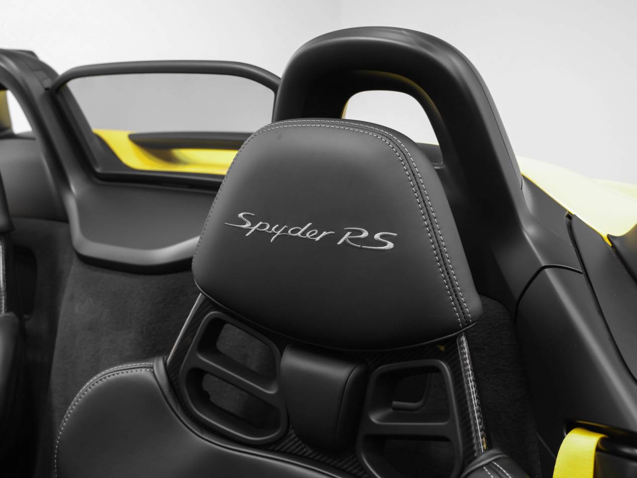 2025 Porsche 718 718 Spyder RS