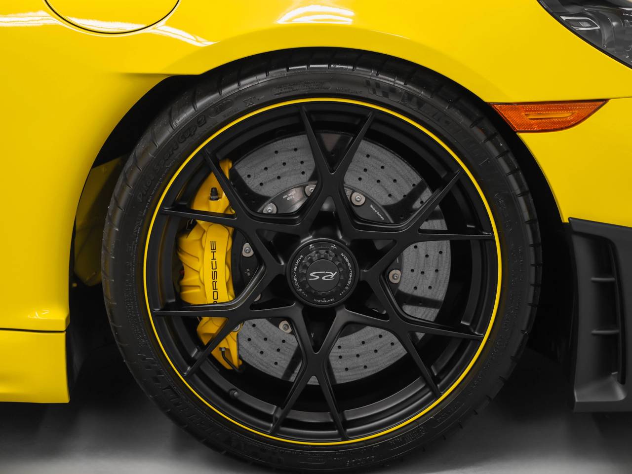 2025 Porsche 718 718 Spyder RS